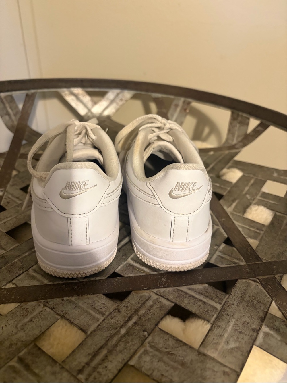 Nike Kids White Low-Top Sneakers with Cream Laces - Picture 3 of 5